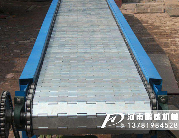 根據(jù)物料特性如何正確選擇輸送機(jī)？